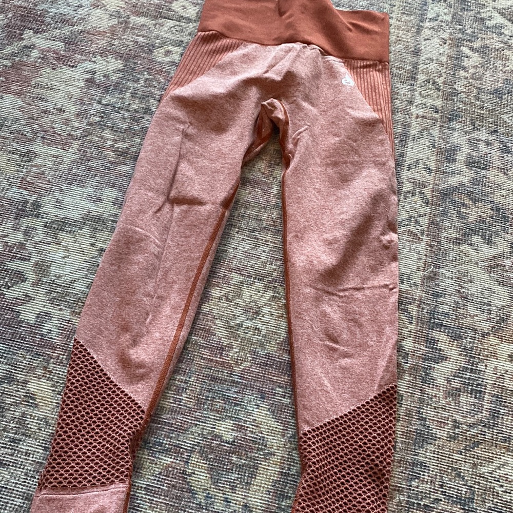Two tone rusty orange leggings, contour